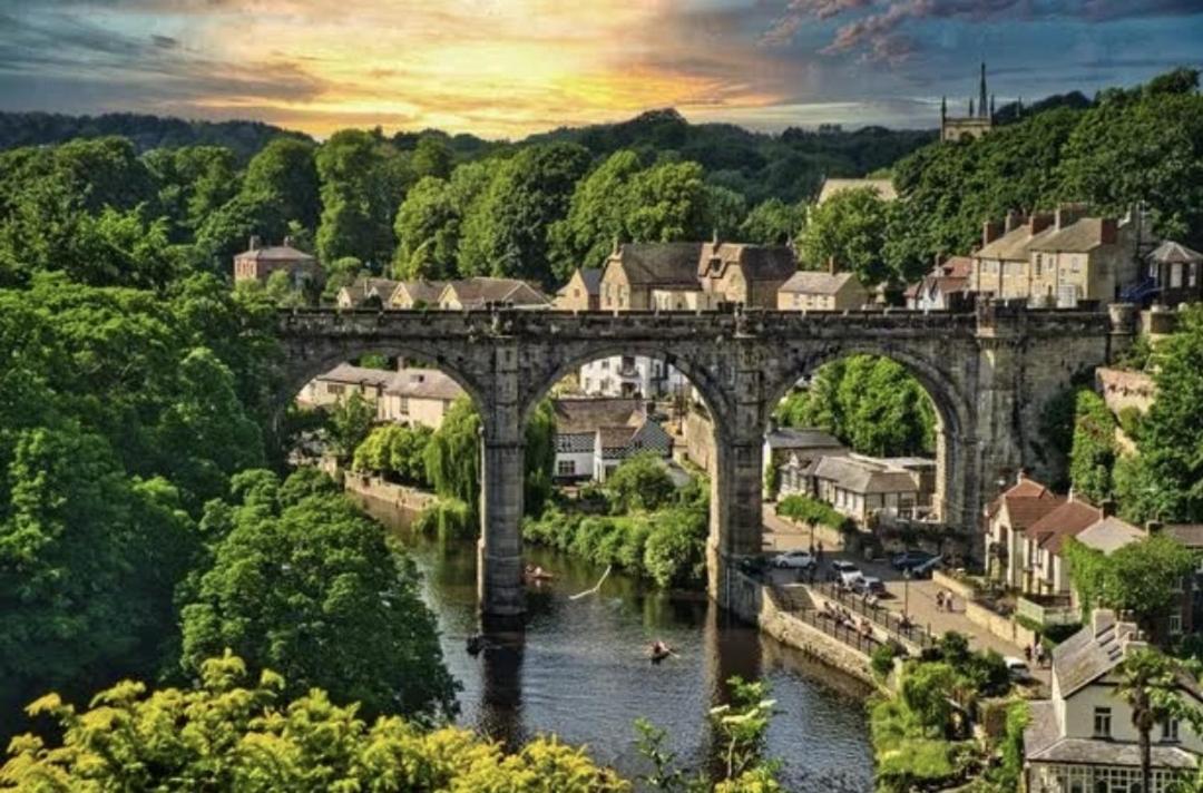 Castle Ings Jem Hotel Knaresborough Bagian luar foto